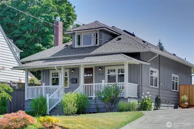 Welcome to this updated Belvidere Craftsman!