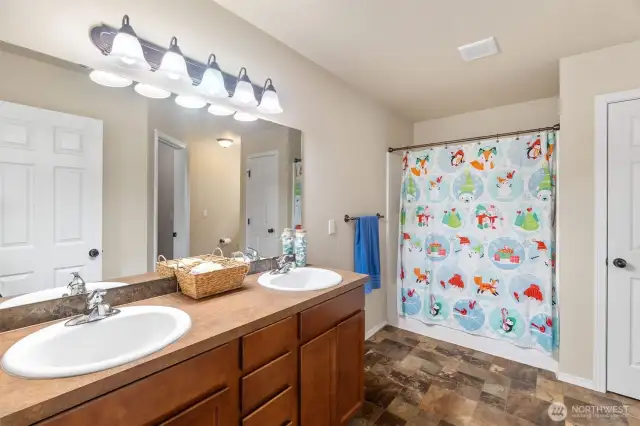 Primary bathroom w/WIC