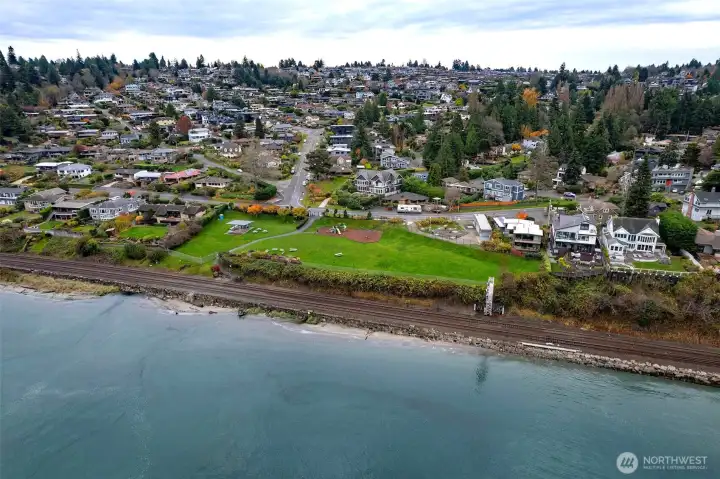 Private community beach access, gated park, playground, firepit and beach cabana with BBQs for all residence enjoyment.