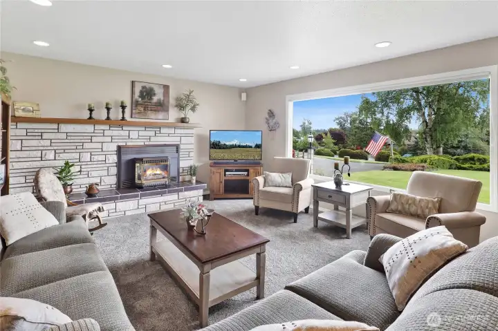 We absolutely love the enormous giant south-facing window that fills the room with light and offers a perfect view of all the activity happening below.