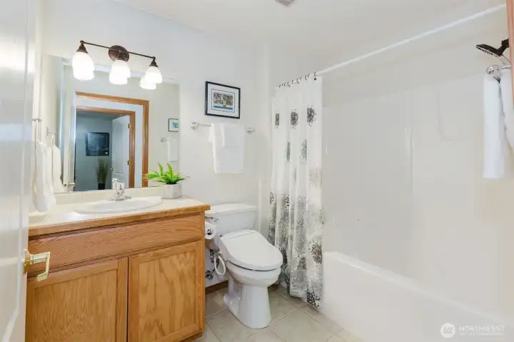 Hallway full bathroom