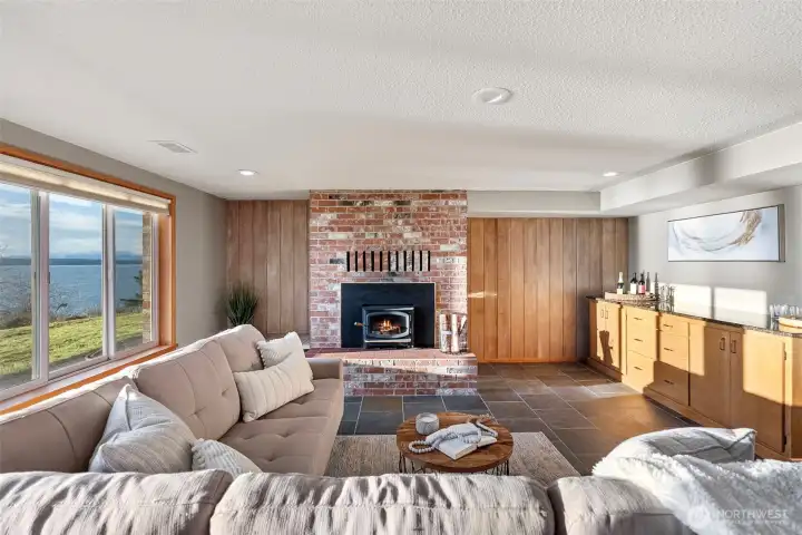 Inviting daylight basement gathering space, perfect for hosting and leisure.