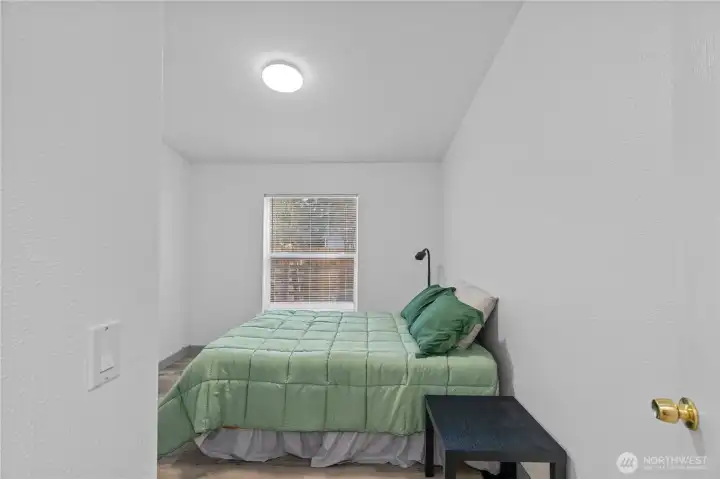 Guest bedroom