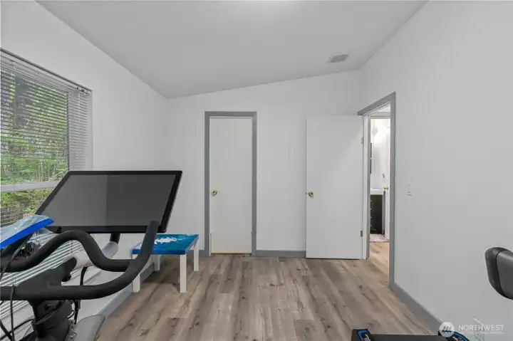 Guest bedroom 2