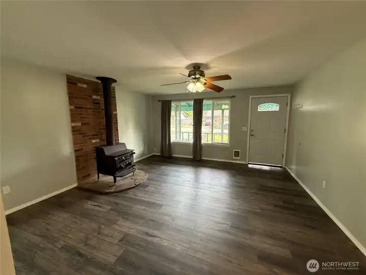 View 2 of livingroom