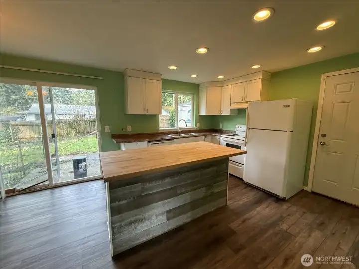 Kitchen with island