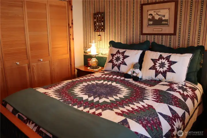 Downstairs bedroom with closet