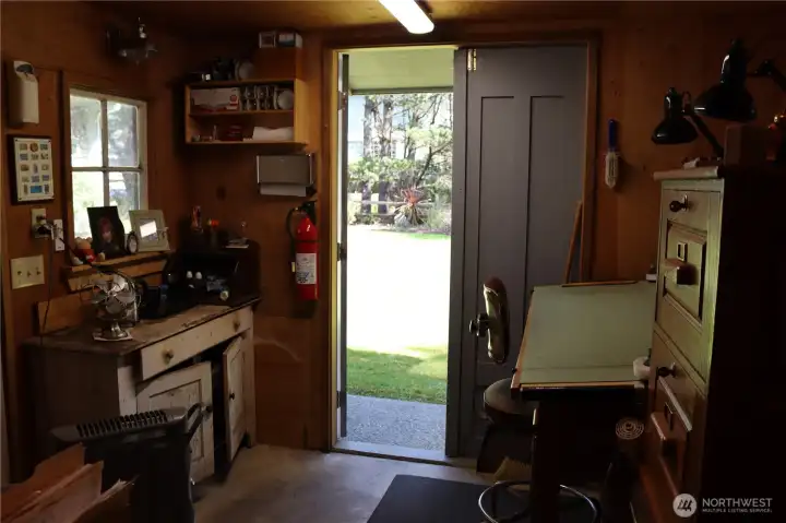 10X12 Fiinished shed/office den