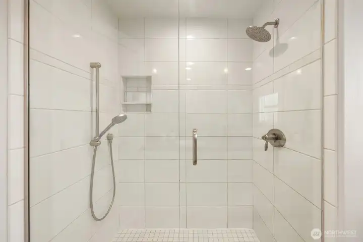 Main Level Bathroom (other side)