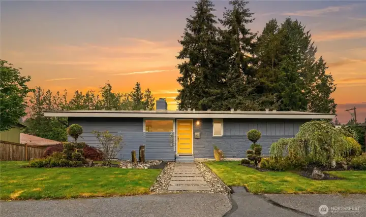 midcentury daylight basement  - in wonderful Claremont
