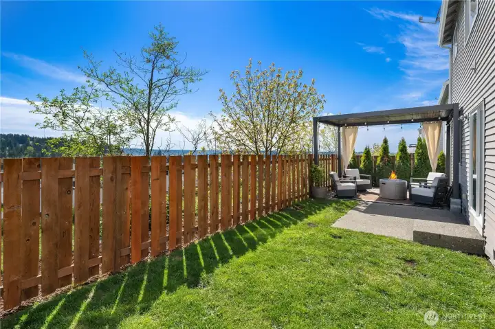 Great and patio great to entertain and hang out
