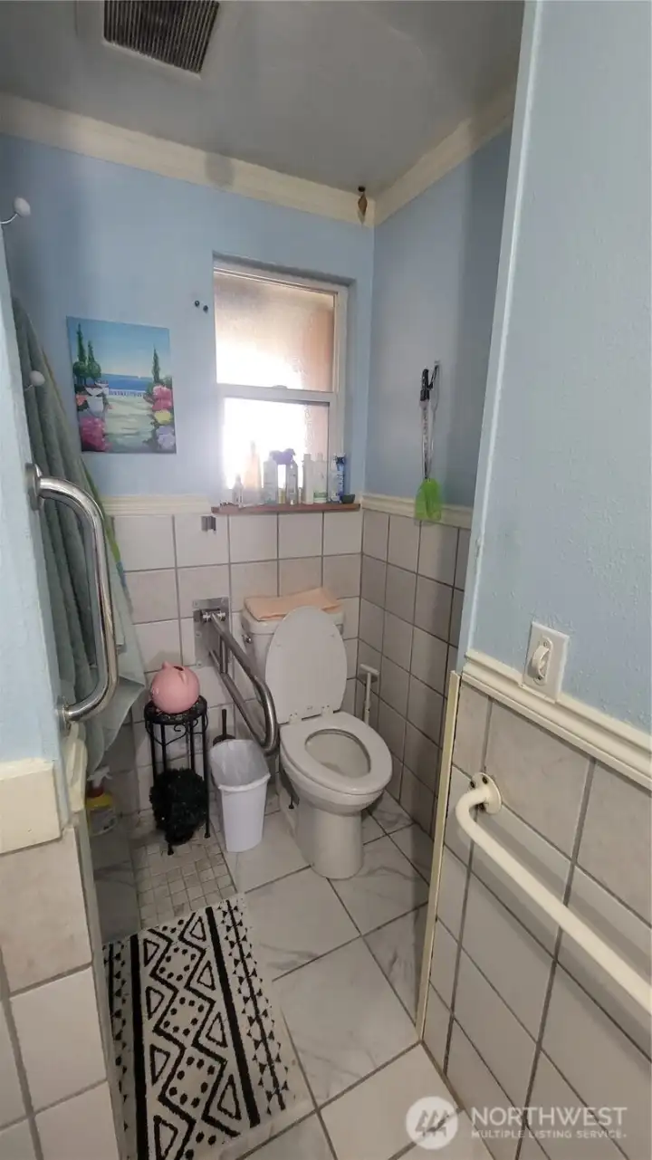 3/4 bath in back of house 3/4 bath in back of house