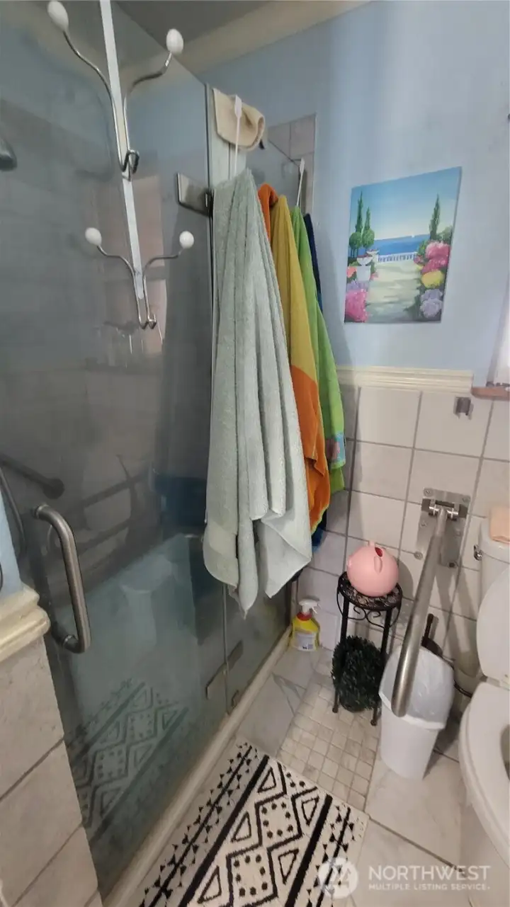 back 3/4 bath back 3/4 bath