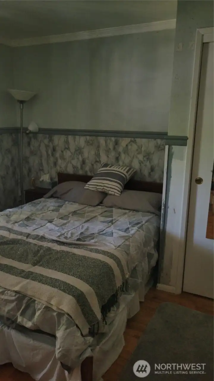 upstairs bedroom upstairs bedroom