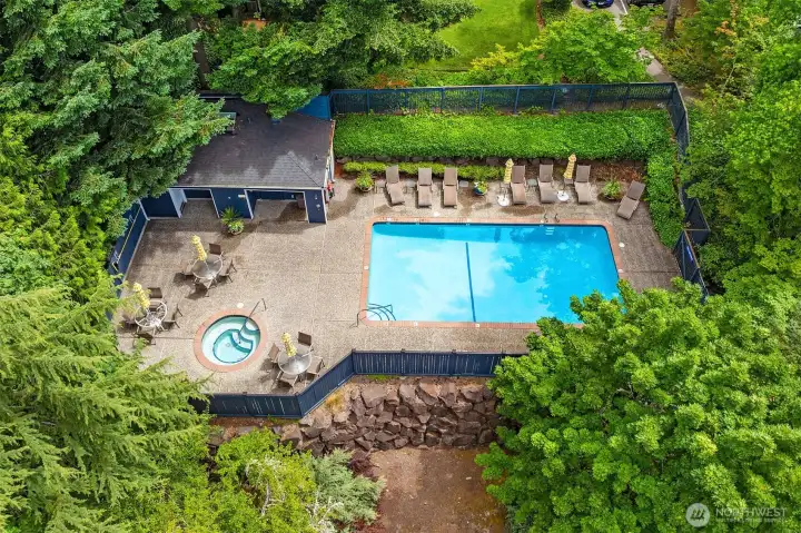 Community pool and hot tub are heated in the summer
