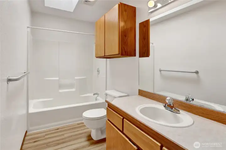 Full size guest bath Full size guest bath