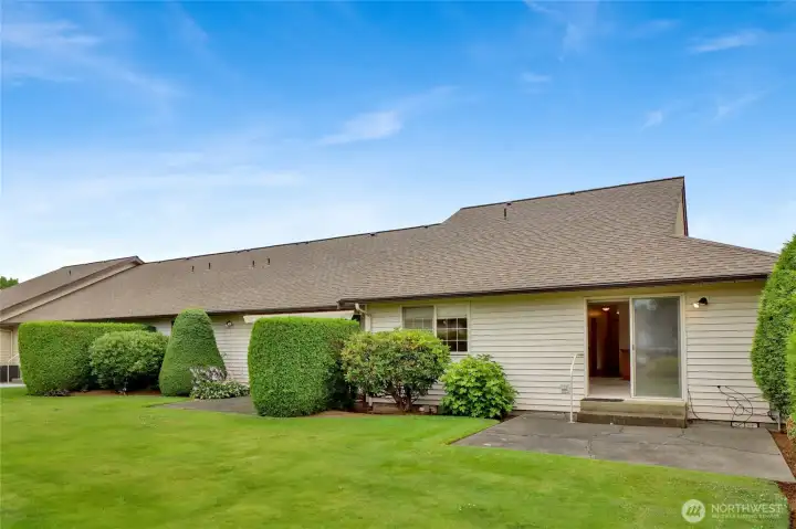 Whether you're hosting a BBQ or enjoying a quiet evening outdoors, this patio is the perfect place to relax all summer long. Whether you're hosting a BBQ or enjoying a quiet evening outdoors, this patio is the perfect place to relax all summer long.