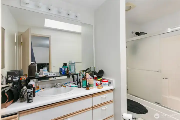Unit 12702 Unit 12702