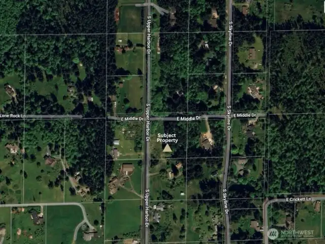 Property Lines are approximate only - shown for example and not guaranteed to be accurate.
