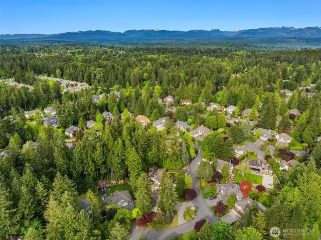 Perfectly positioned near Seattle, Bellevue, major highways, top amenities—and just minutes from your favorite hiking and biking trails!