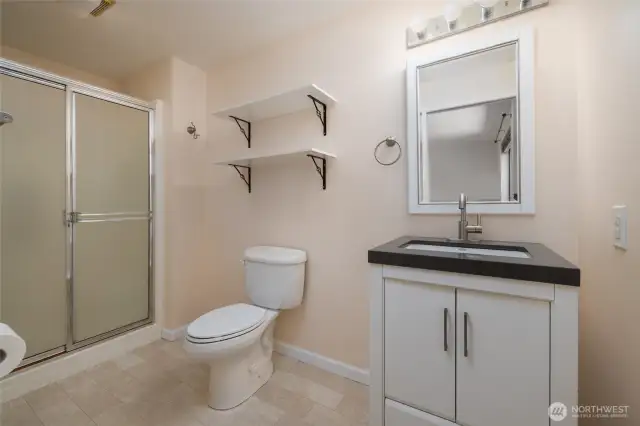 Ensuite 3/4 bath.