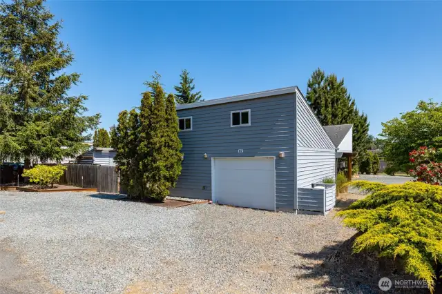 Detached garage with access to seperate & private office space.