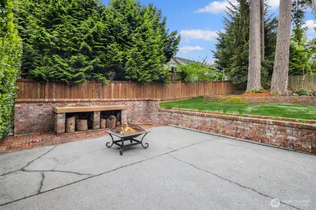 Back yard patio & firepit