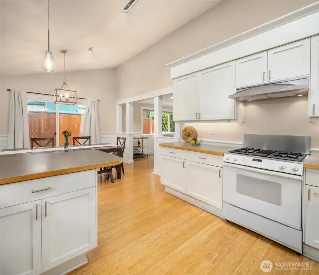 Light filled kitchen w/vaulted ceiling/skylights