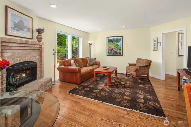 family room off the kitchen