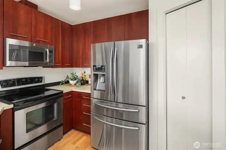 Kitchen with updated SS appliances