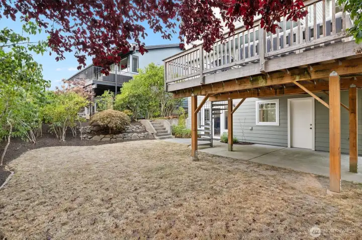 Another view of the backyard. The fall rains will do wonders for the grass.