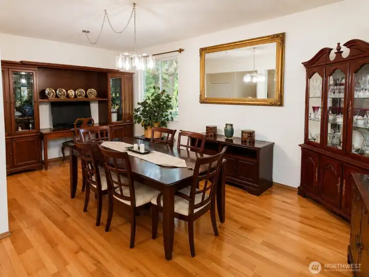 Formal Dining Room area or make it your office or ETC?