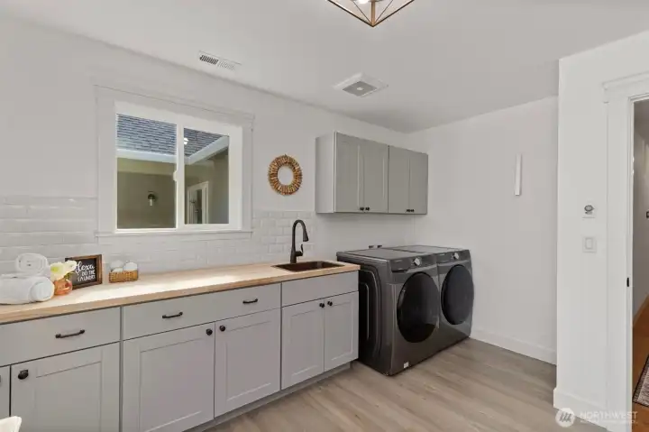 Oversized laundry room!