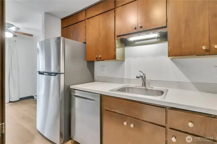 Kitchen has brand new Fridge, Dishwasher & Range!