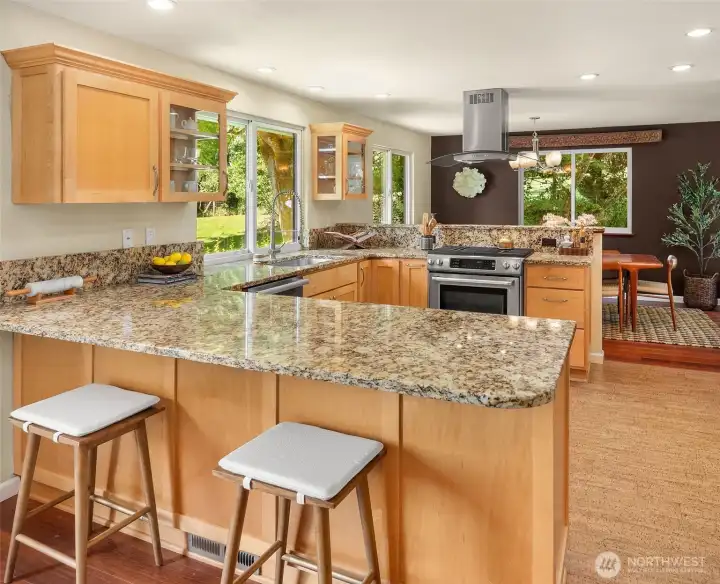 New stainless appliances; tons of storage, granite counter tops for easy care. Natural Gas range.