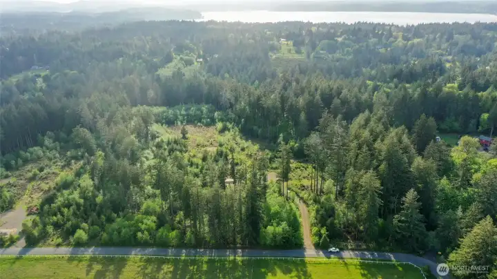 Small subdivision- only 5 lots- create your own HOA if you choose.