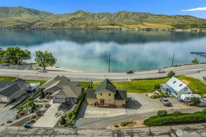 A very special location with unblocked Lake Chelan views and spectacular mountain views - great way to enjoy all of the action on the lake!