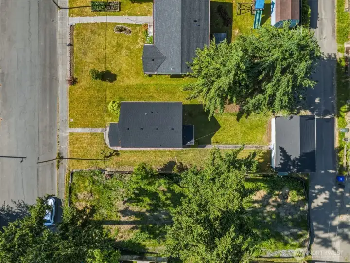 Brand-new roof and gutters on both the home & detached garage and new siding in 2024. Brand-new roof and gutters on both the home & detached garage and new siding in 2024.