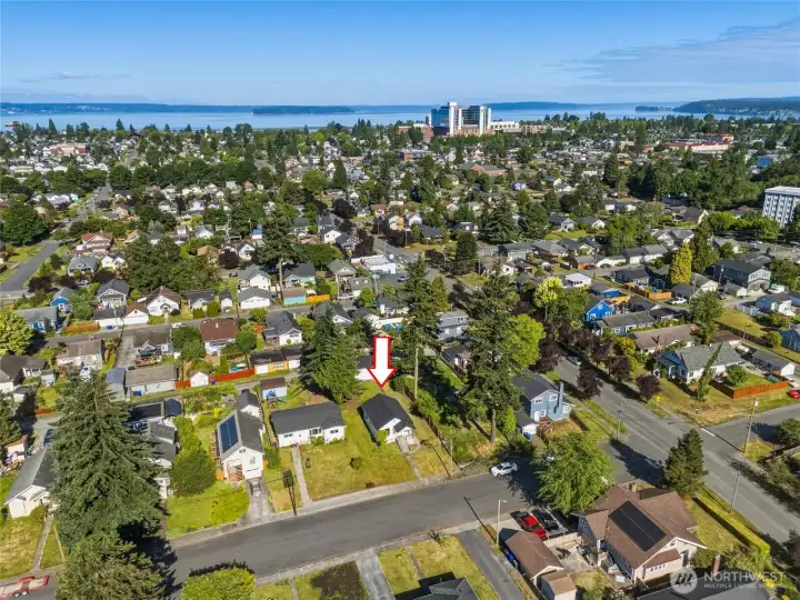 Ideally located near downtown Everett, waterfront attractions, Providence Regional Medical Center, Seattle Children's Everett Campus, Everett Community College. Ideally located near downtown Everett, waterfront attractions, Providence Regional Medical Center, Seattle Children's Everett Campus, Everett Community College.