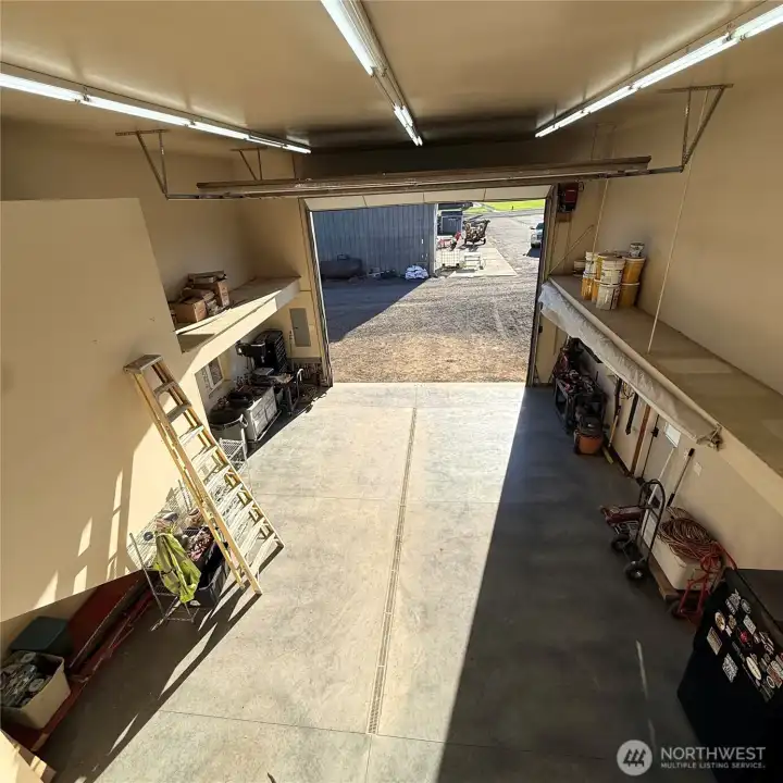 expansive garage/shop