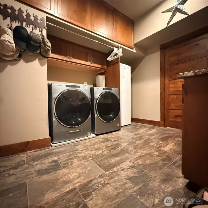 laundry/utility