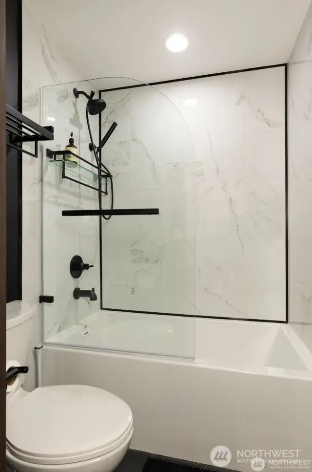 Lower floor bathroom