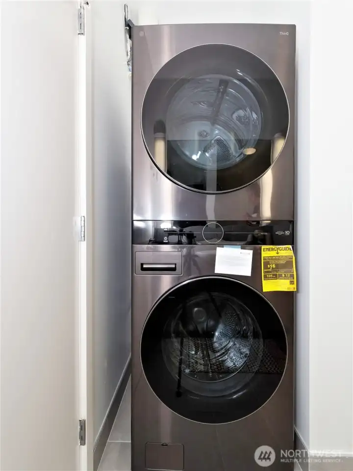 LG washer/dryer with steam