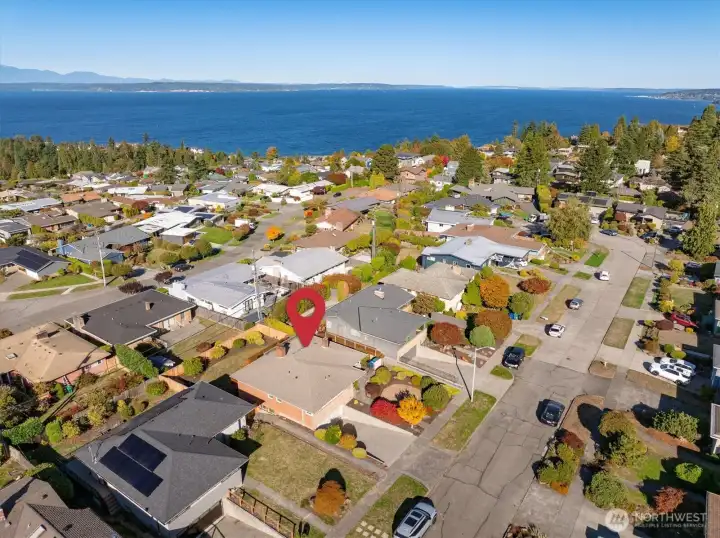 If you’ve wanted to live on a quiet street near Puget Sounds, this is the place.
