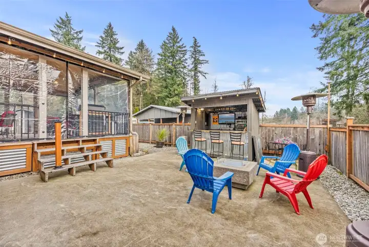 Can you imagine enjoying evenings with family and friends with your own outdoor bar and gas firepit?