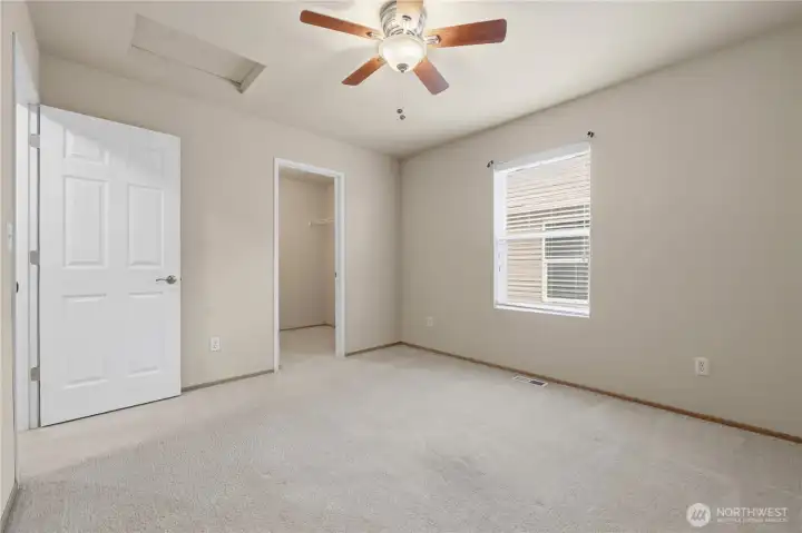 Comfortable size for guests or household members.