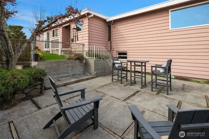 A quiet outdoor oasis that feels private.