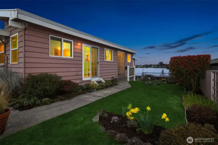 South side of lot looking NE.