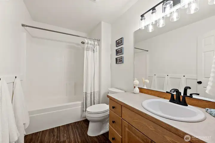 Full hall bathroom