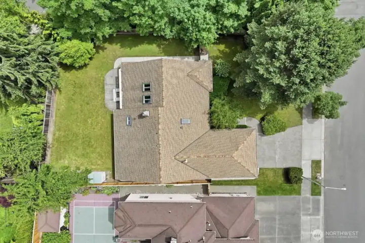 Another ariel view showing the mature landscaping